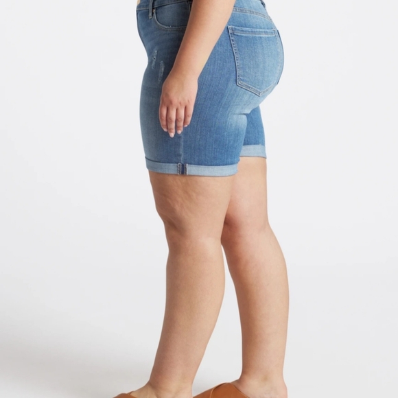 Liverpool High Rise Double Cuffed Short - Picture 2 of 9